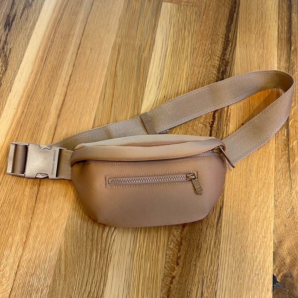 Dagne Dover Neoprene Fanny Pack